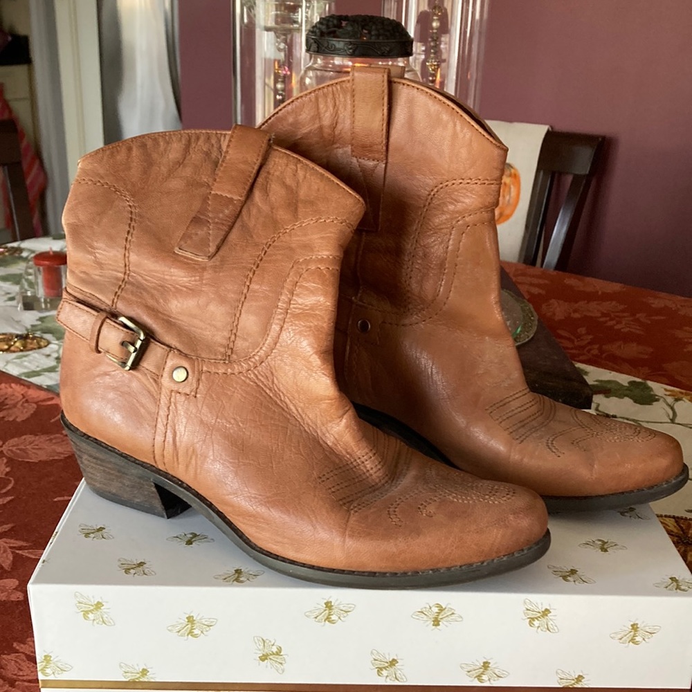 Franco Sarto Waco Tan
Cowboy Ankle Booties